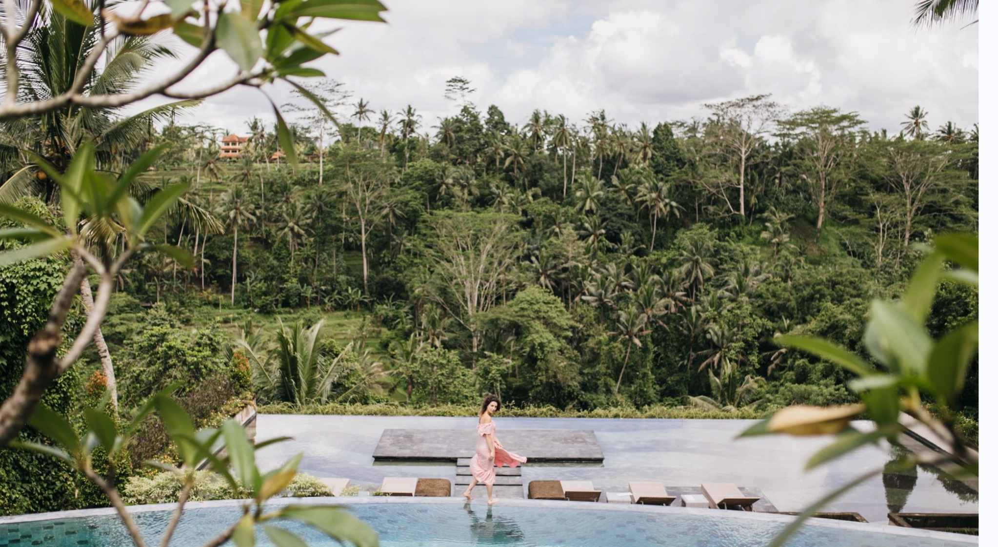 Luxury infinity pool overlooking Costa Rica jungle